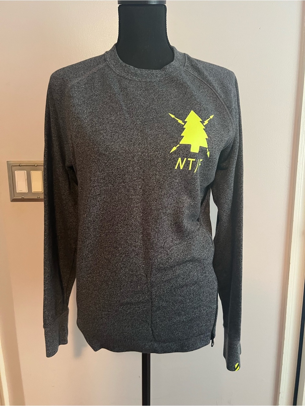 Nike Sportswear NT/F Asymmetrical Crew Sweatshirt